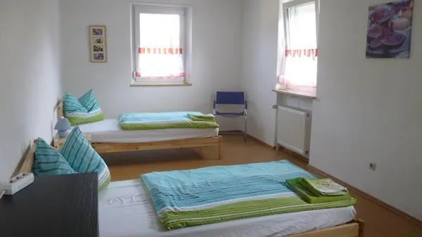 Grosse Ferienwohnung Mit Vier Schlafzimmern Schnaittach